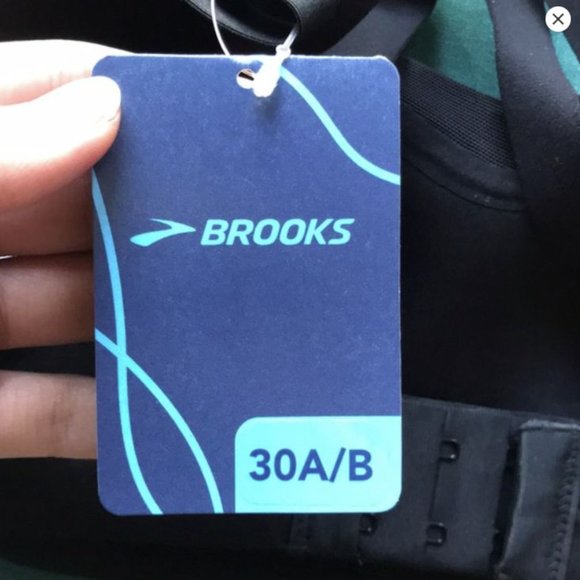 NWT 30A/B Brooks FineForm Sports Bra in Black - Picture 9 of 14